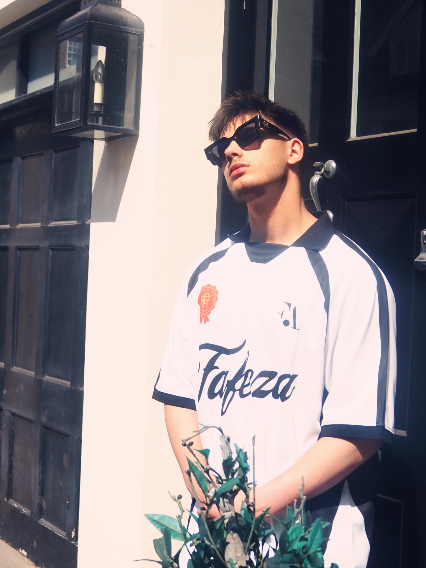 FAFEZA JERSEY LOGO WHITE AND BLACK